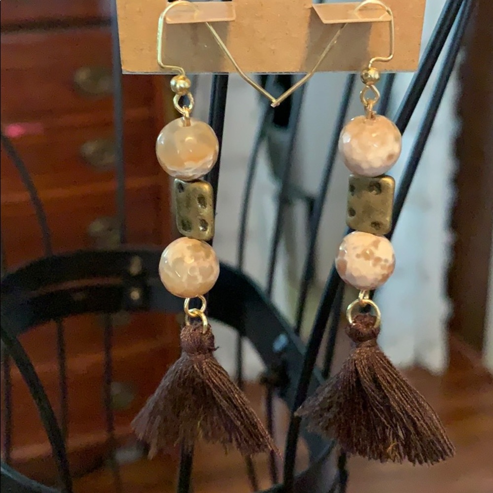 Gem stones w/tiger eye spacers with tassels 2.5”